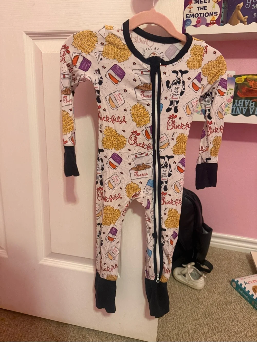 Little Rascal Chick-fil-A Bamboo Convertible Zip Pajamas | Size 12-18mo